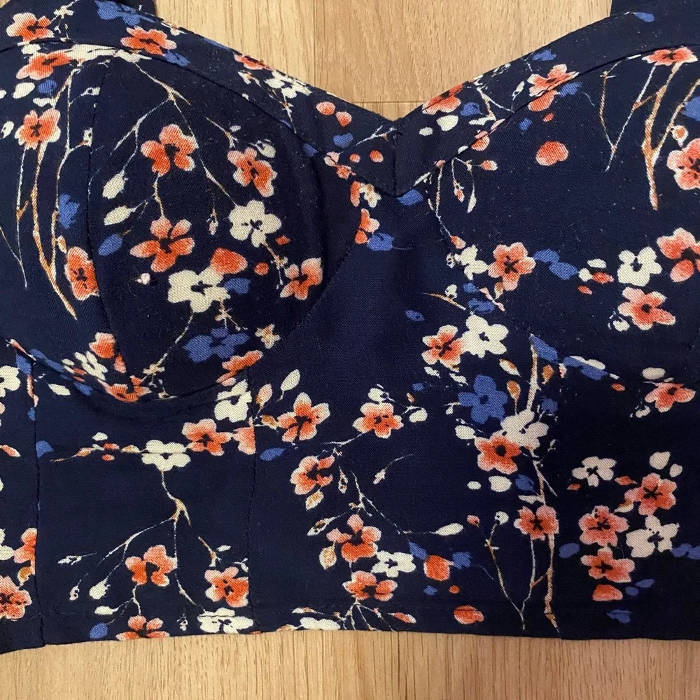 Blue floral crop top - Picture 4 of 5